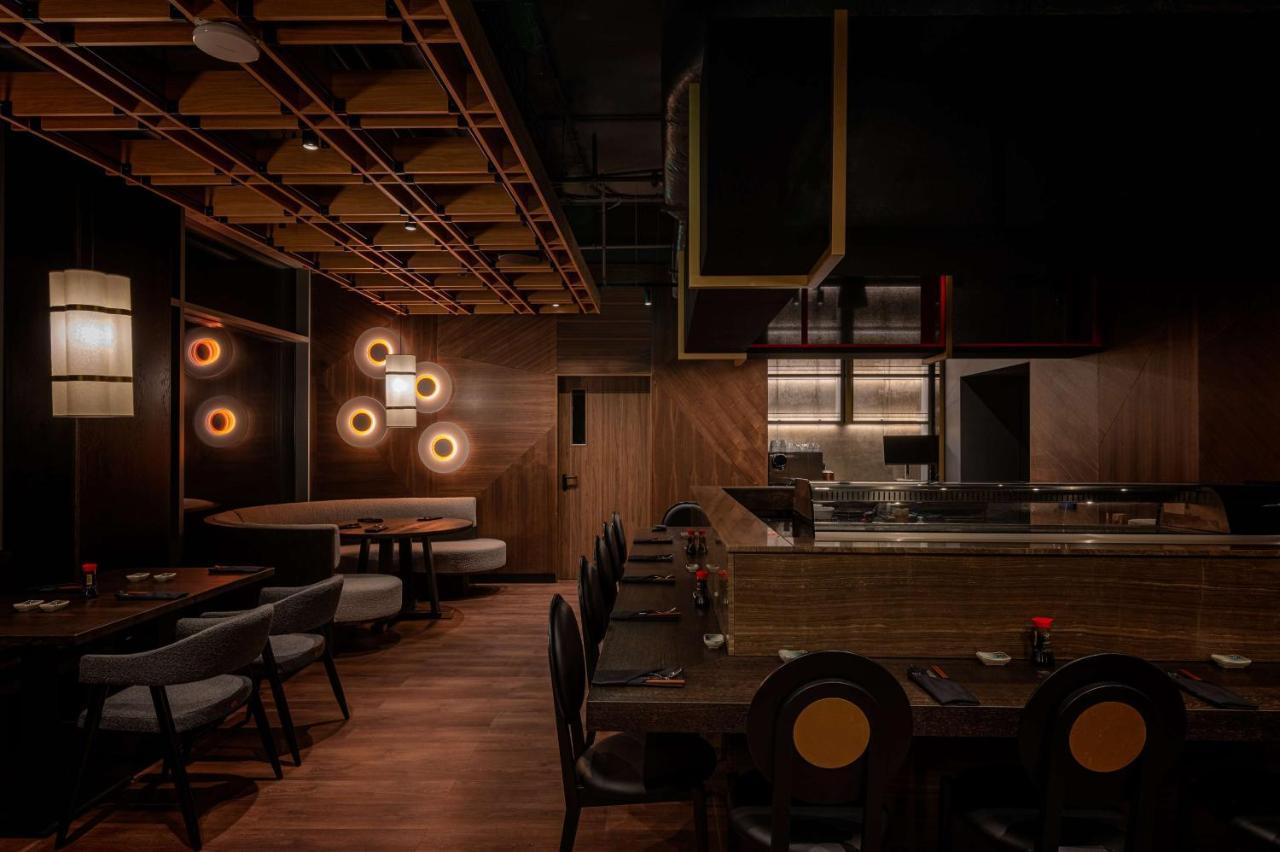 Radisson Blu Hotel, Cluj المظهر الخارجي الصورة Interior of a restaurant in Tokyo