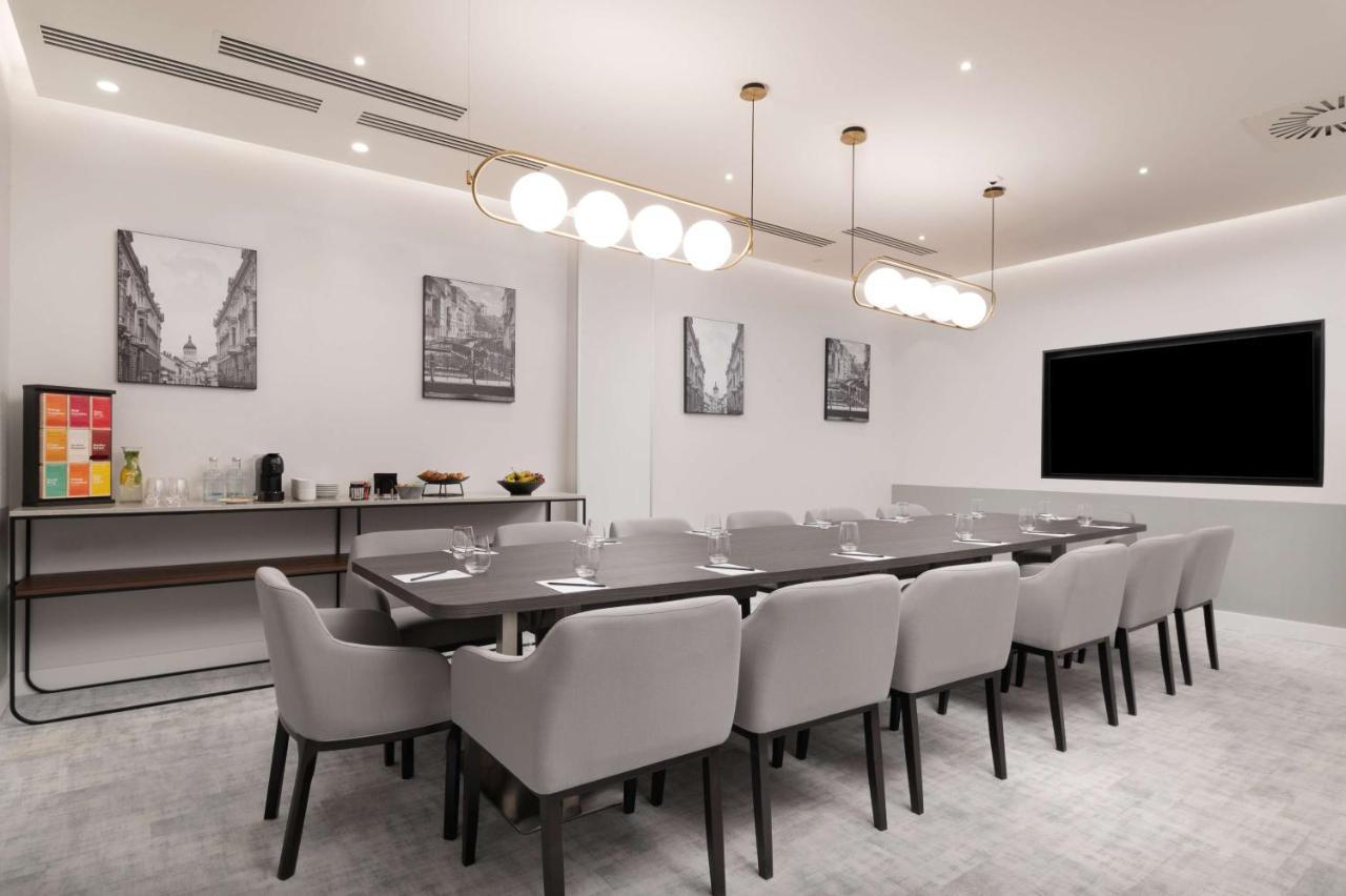 Radisson Blu Hotel, Cluj المظهر الخارجي الصورة 3D rendering of a meeting room