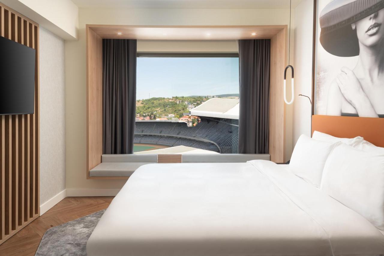 Radisson Blu Hotel, Cluj المظهر الخارجي الصورة A bedroom at the hotel