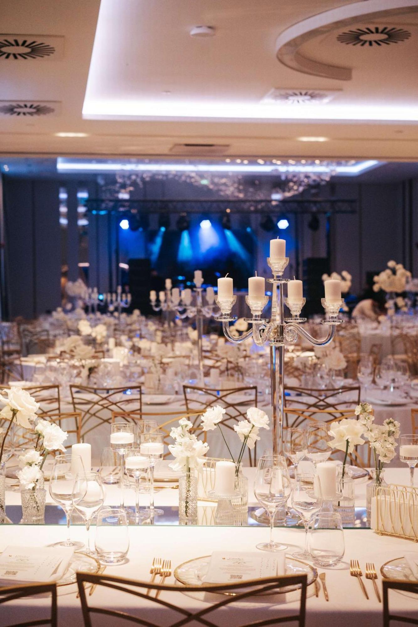 Radisson Blu Hotel, Cluj المظهر الخارجي الصورة The ballroom at the 2016 awards ceremony